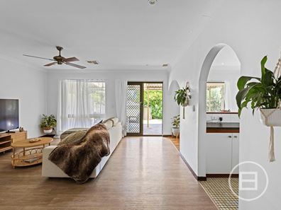 10 Pilsley Place, Carine WA 6020