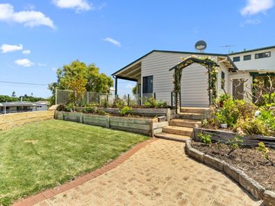 3 Hudson Street, Seabird WA 6042