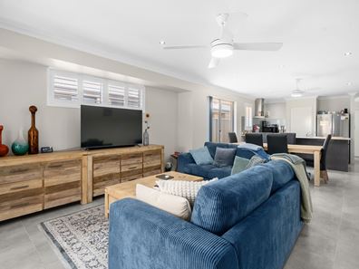 60 Barron Turn, South Yunderup WA 6208