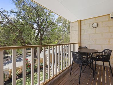 4 Lakeway Street, Claremont WA 6010