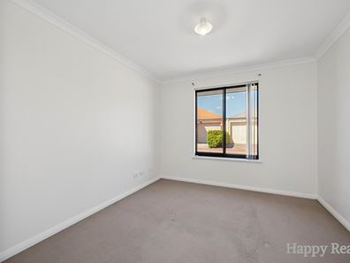 16/11 Hazlett Way, Canning Vale WA 6155