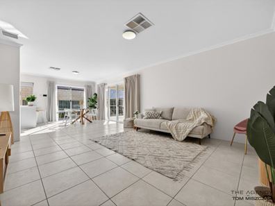 14A Thomas Street, Queens Park WA 6107