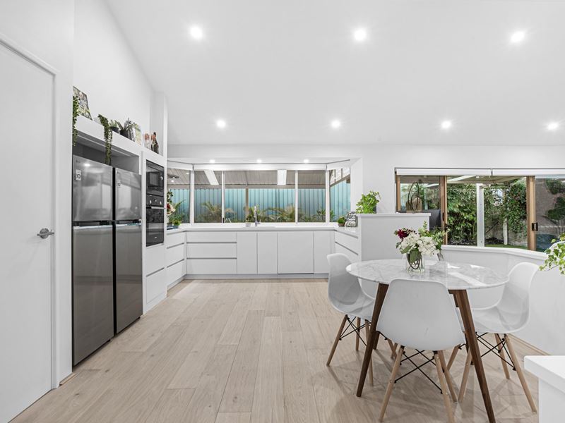 15 Kirwan Way, Winthrop WA 6150