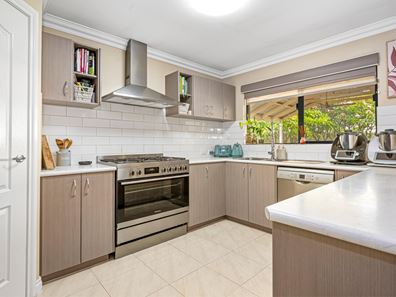 45 Paddington Drive, Hannans WA 6430