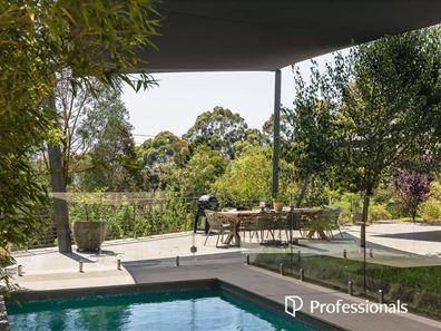 28 Hillview Street, Kalamunda WA 6076