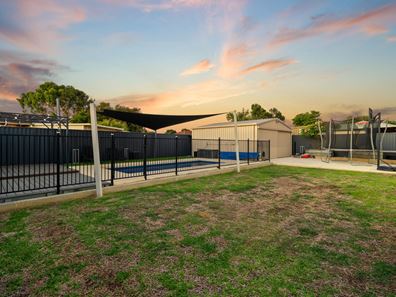 10 Isdell Place, Gosnells WA 6110