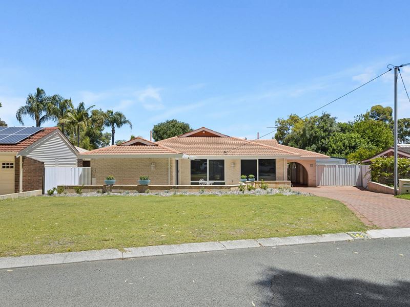 16 Hannah Court, Duncraig