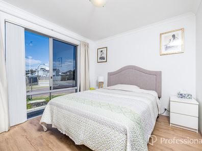 1 Clew Way, Jindalee WA 6036