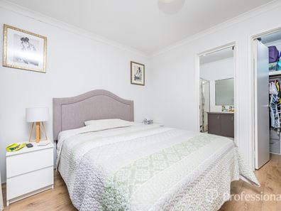 1 Clew Way, Jindalee WA 6036
