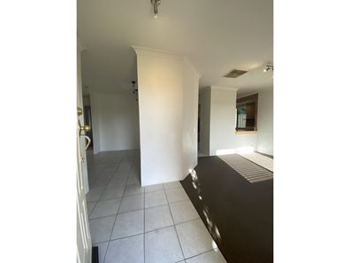 17 Jeavons Place, South Lake WA 6164