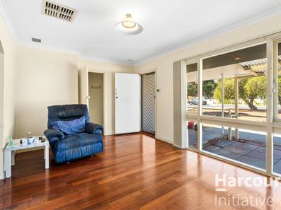 7 Pannell Way, Girrawheen WA 6064