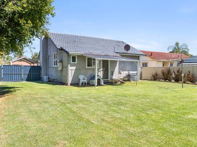 6 Boyalla Street, Carey Park WA 6230