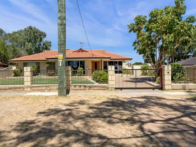16 Mead Street, Byford WA 6122