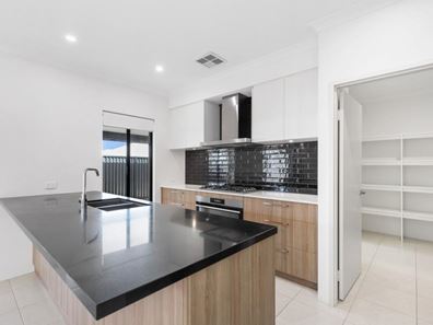22 Alabaster Approach, Jindalee WA 6036