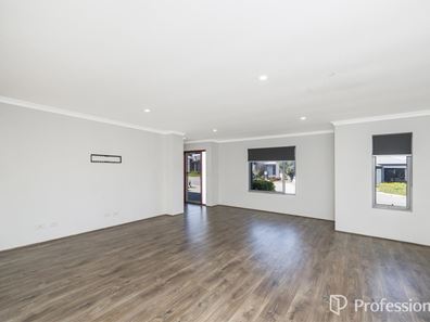 34 Laila Turn, Madeley WA 6065
