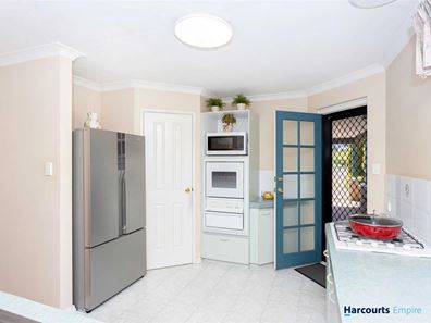 9A Hillsborough Drive, Nollamara WA 6061