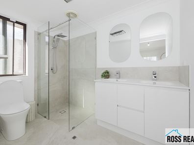 6 Parkway Trail, Ballajura WA 6066