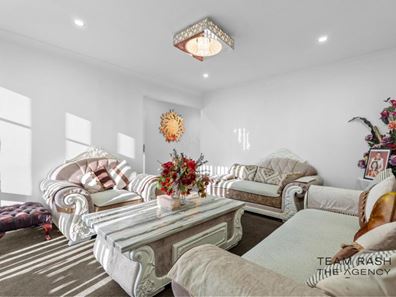 42 Sapphire Chase, Wellard WA 6170