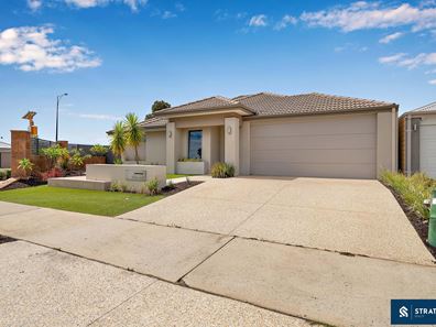 2 Plavin Street, Piara Waters WA 6112