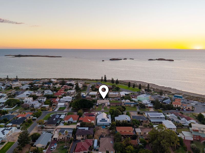 7 Gloucester Avenue, Shoalwater WA 6169