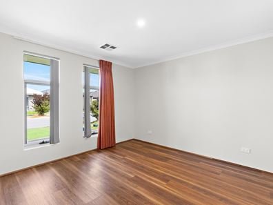 6 Macadamia Loop, Piara Waters WA 6112