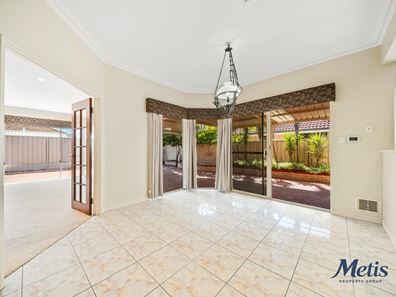 12 Washington Terrace, Canning Vale WA 6155