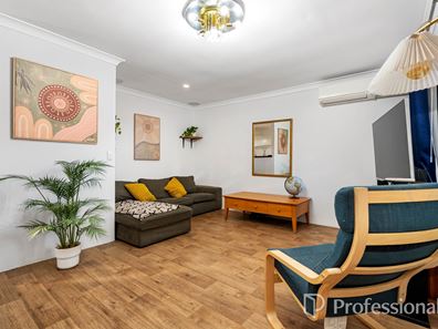 9A Jamaican Road, Safety Bay WA 6169