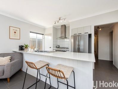 15 Jinatong Loop, Dawesville WA 6211