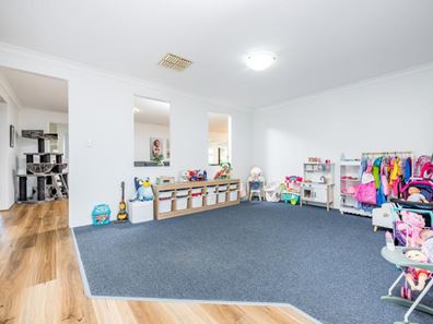 6 Worcester Loop, Butler WA 6036