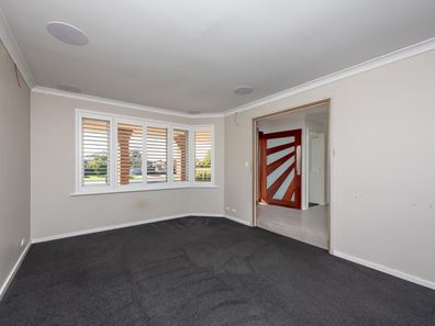 90 Flinders Avenue, Hillarys WA 6025