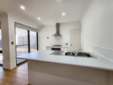 72 Laura Grange, Brabham WA 6055