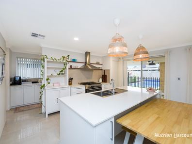 28 Ariane View, Yanchep WA 6035