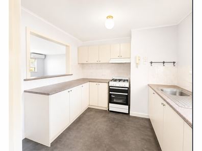 5/26 Morrit Way, Parmelia WA 6167