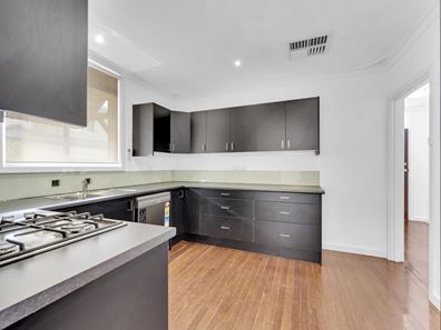 7 Trink Street, Cloverdale WA 6105