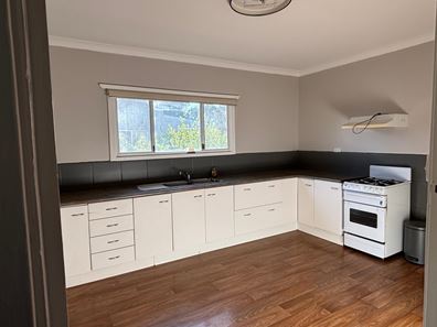20 Gladstone Crescent, Collie WA 6225