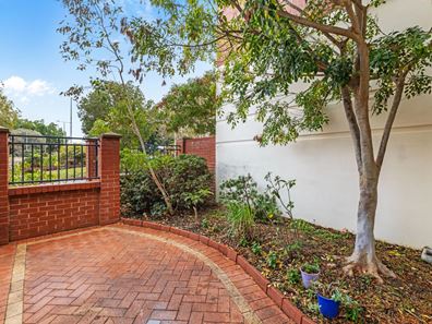 8/7 Bronte Street, East Perth WA 6004