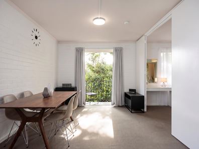 19/17 The Avenue, Crawley WA 6009