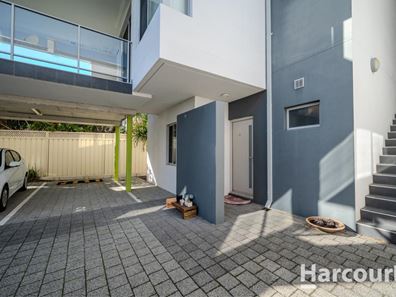 2/13 Belcastro Way, Madeley WA 6065