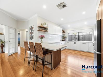 9 Kanella Road, Shelley WA 6148