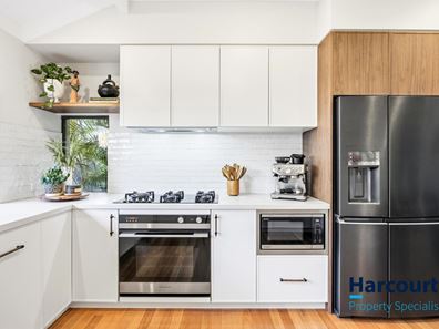 9 Kanella Road, Shelley WA 6148