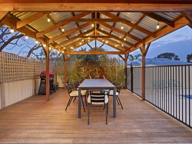 68 Rennie Crescent South, Hilton WA 6163