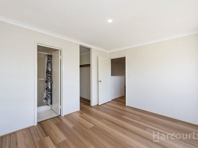 40 Chalmers Avenue, Waikiki WA 6169