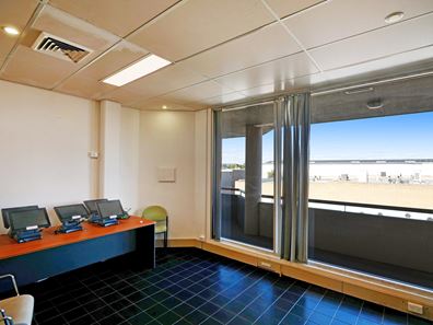 10/4-8 Queen Street, Bentley WA 6102