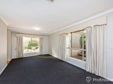 226 Hermitage Drive, The Vines WA 6069