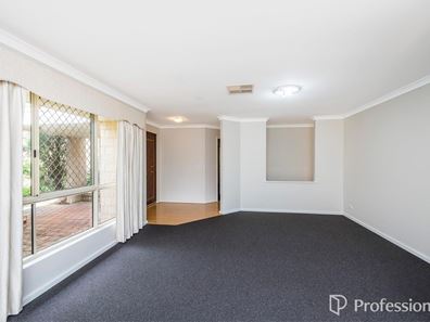 226 Hermitage Drive, The Vines WA 6069