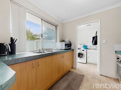 2/17 Devonshire Terrace, Armadale WA 6112