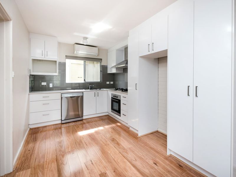 2/4 Gadsdon Street, Cottesloe