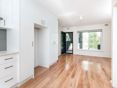 2/4 Gadsdon Street, Cottesloe WA 6011