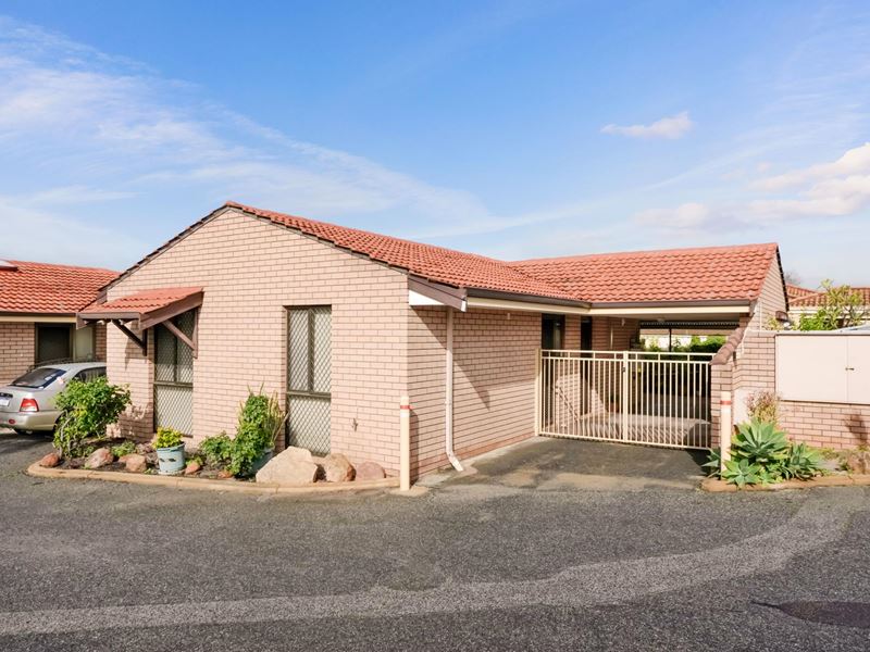 1/303 Wharf Street, Queens Park WA 6107