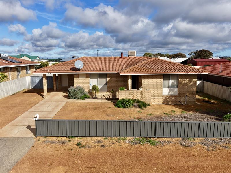 21 Dall Street, Quairading